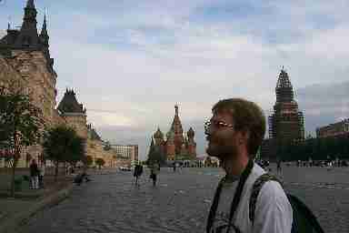 Michal sulla piazza rossa - a questa immagine è
collegata l'immagine ingrandita