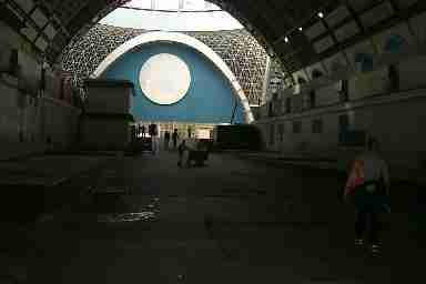 l'entrata desolante - a questa immagine è collegata l'immagine ingrandita