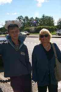 col
marinaio della motonave
Aurora - questa immagine è collegata l'immagine ingrandita